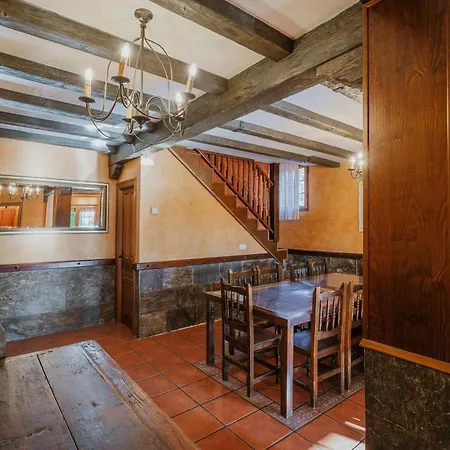 Casa Gomez Santa Maria del Campo