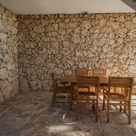 Casa Gomez Santa Maria del Campo